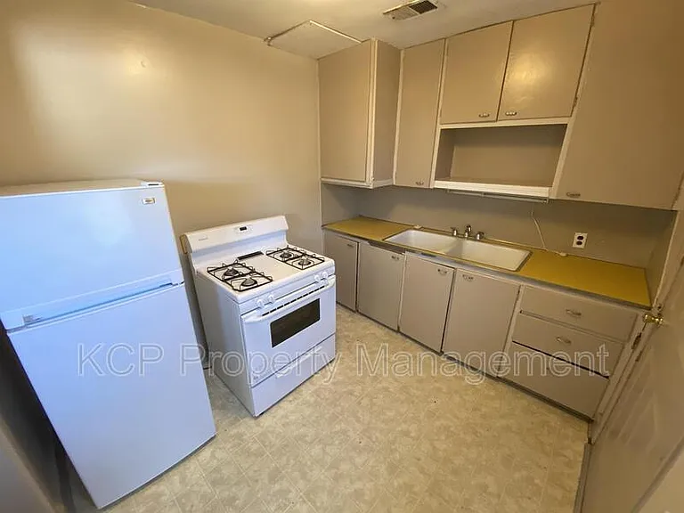 1218 D St N #1218 — Photo 3