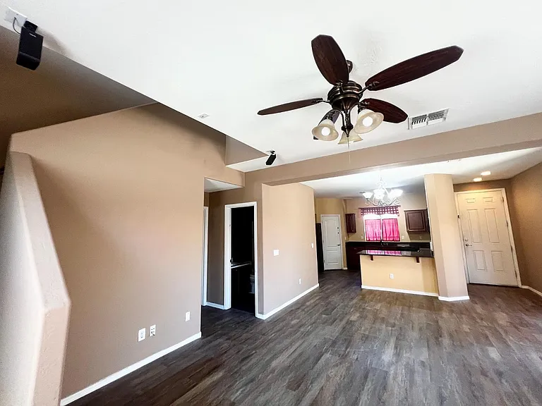 879 E Stottler Dr — Photo 20