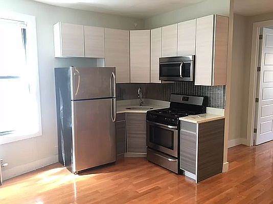 1st image of 170 E 17th St #2E