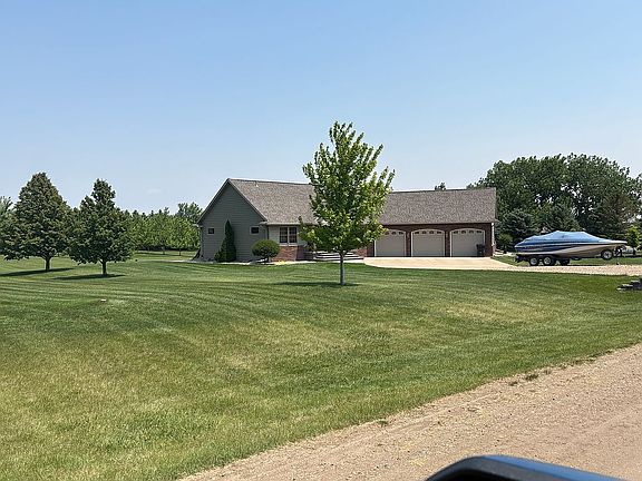 2nd image of 28674 Ponderosa St