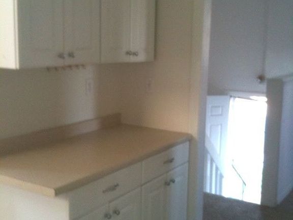 3rd image of 384 Legion Ave