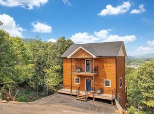 421 Stone Ridge Way, Pigeon Forge, TN 37863