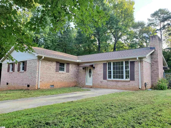 71 Skyland Dr, Clinton, SC 29325