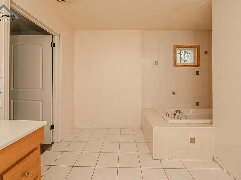 502 Marconi St — Photo 21