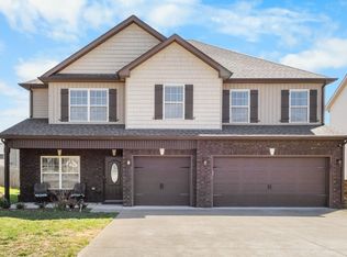 121 Flat Rock Rd, Clarksville, TN 37042