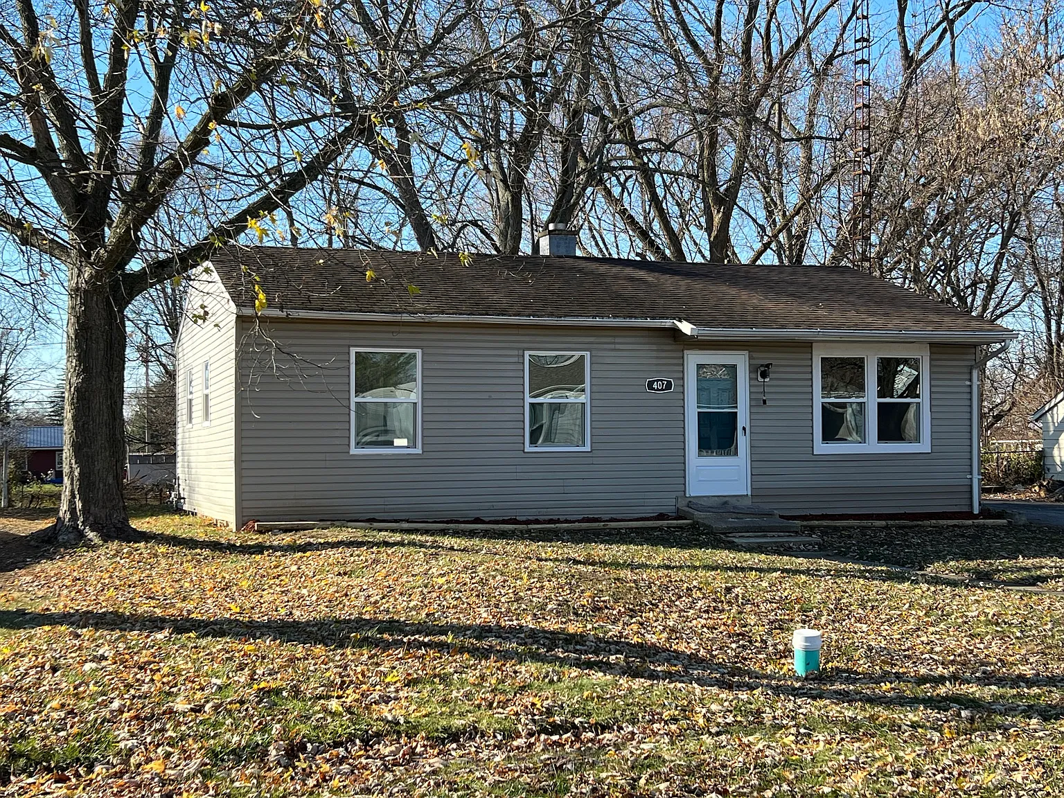 407 Fairlane Dr photo 1
