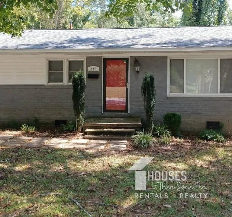 127 Lincoln Dr