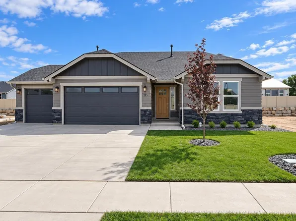 939 W Galloper Street 7 Block #1, Nampa, ID 83686
