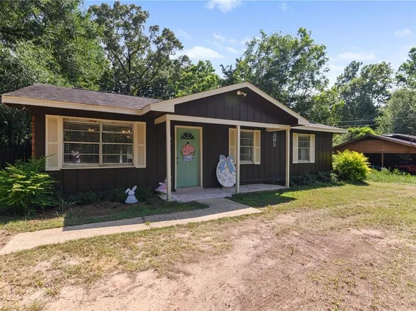 11233 Old Moffat Rd, Wilmer, AL 36587