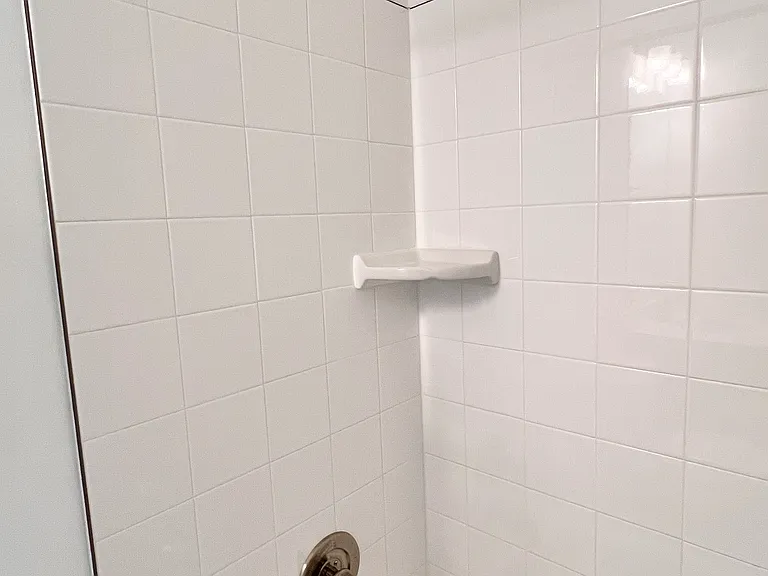 310 Andrew Ct — Photo 46