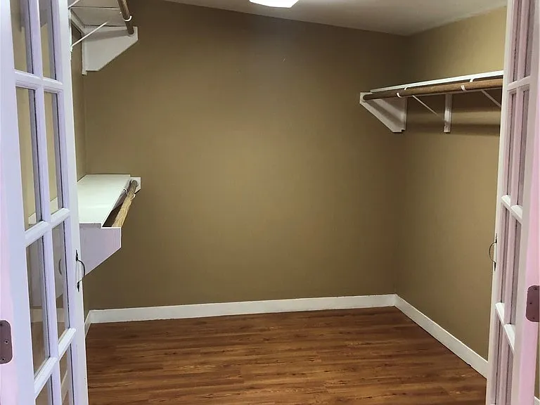 414 W San Antonio St — Photo 20