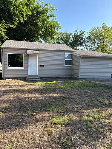 2201 E Walnut Ave Photo 1