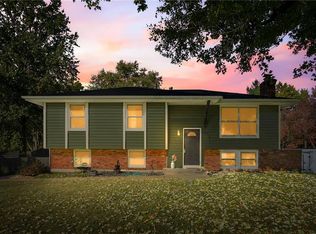 512 S Washington St, Raymore, MO 64083