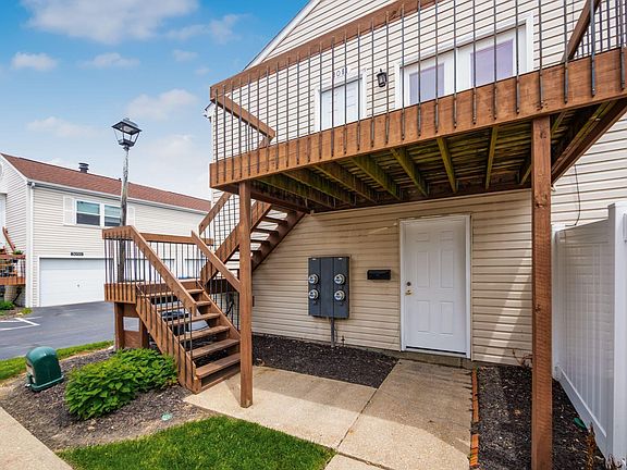 2nd image of 3051 Jersey Dr #61