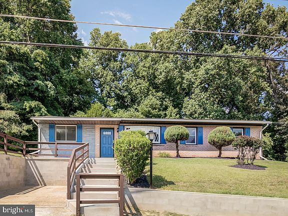 5th image of 9530 Castle Dr