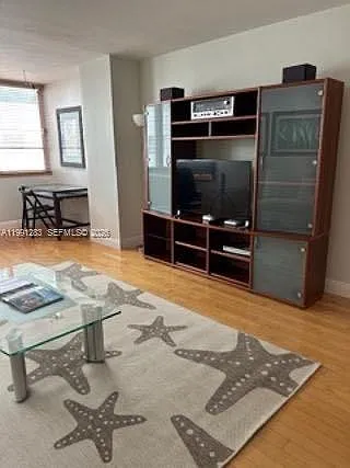 5005 Collins Ave #423 — Photo 4