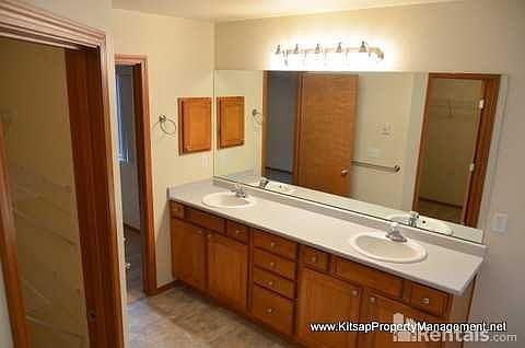 4th image of 1201 SE Koda Cir