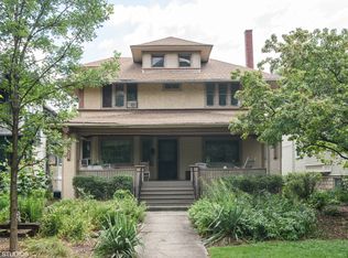 204 S Elmwood Ave, Oak Park, IL 60302