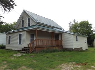 40 Union St, Brasher Falls, NY 13613