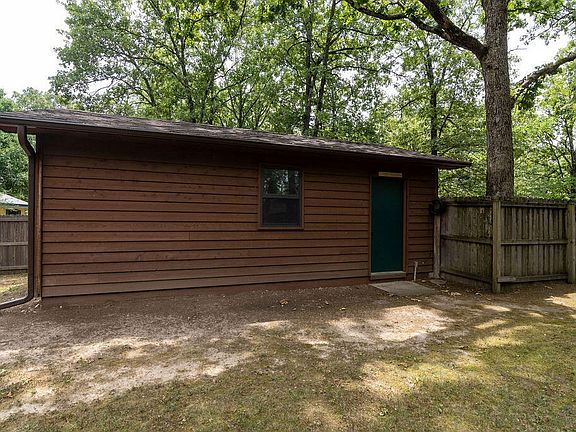 2nd image of 484 Quail Rd