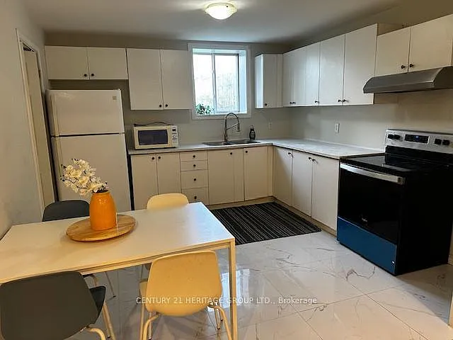 380 Georgian Dr #BASEMENT — Photo 6