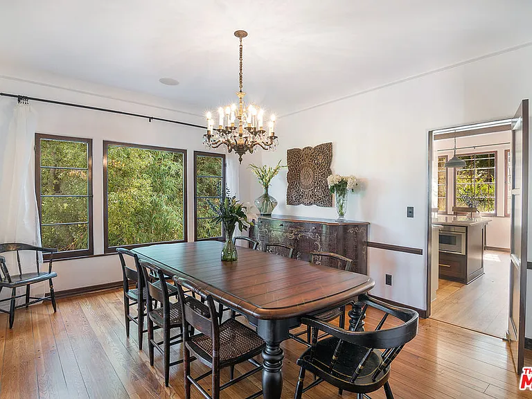 3475 N Knoll Dr — Photo 12