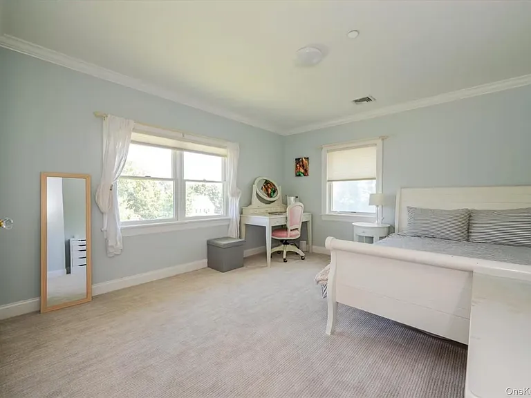 107 Puritan Dr — Photo 29