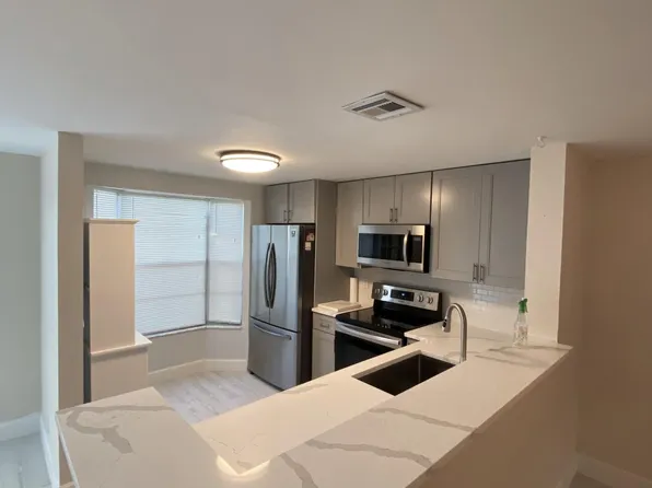 3 SW 3rd St, Pompano Beach, FL 33060