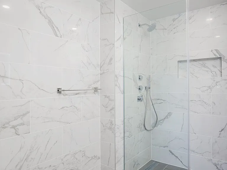 224 W 20th St #PENTHOUSE — Photo 23