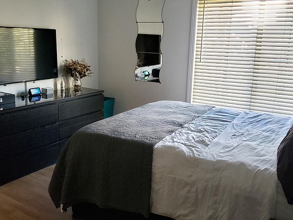 5th image of 13062 Wimberly Sq Unit 44