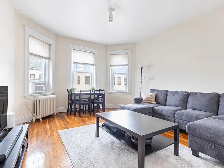 1568 Commonwealth Ave #8 — Photo 1