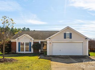 132 Sella Ridge Dr, Mount Holly, NC 28120