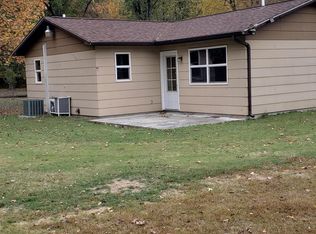 810 W Jones St, West Frankfort, IL 62896