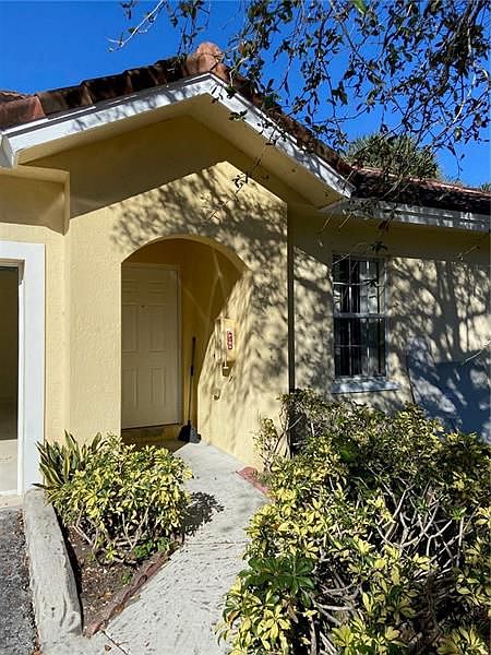 1st image of 1253 NW 27th Ave