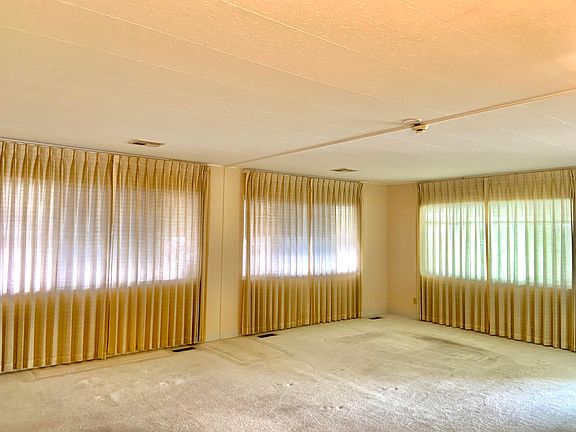 4th image of 1221 E Cypress Ave Space 315