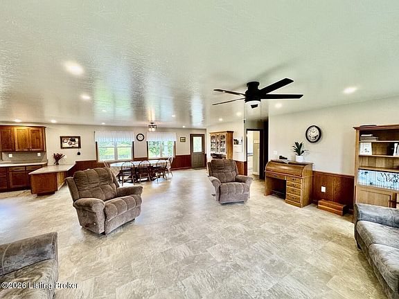 5th image of 193 Isham Ln