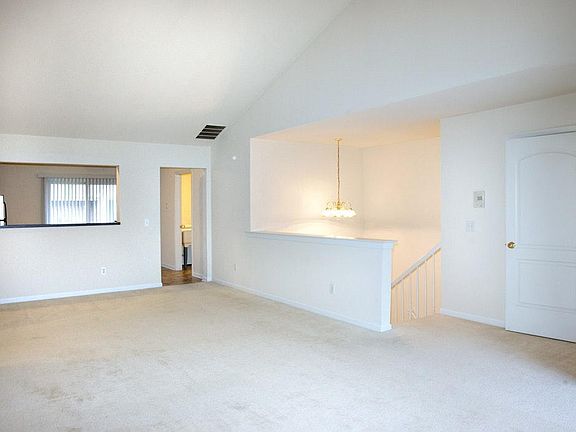 Eat in kitchen or dining area