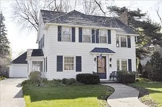 2421 University Ave photo 1