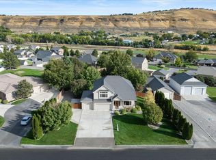 22403 Cottonwood Springs Blvd, Kennewick, WA 99338