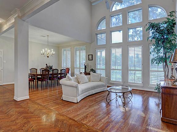 3rd image of 7418 Greatwood Lake Dr