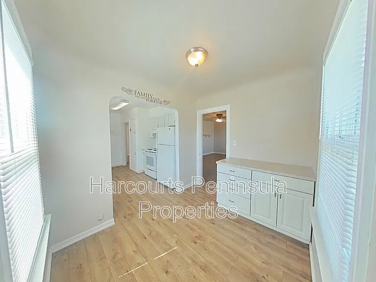 1011 Rainier Ave — Photo 16