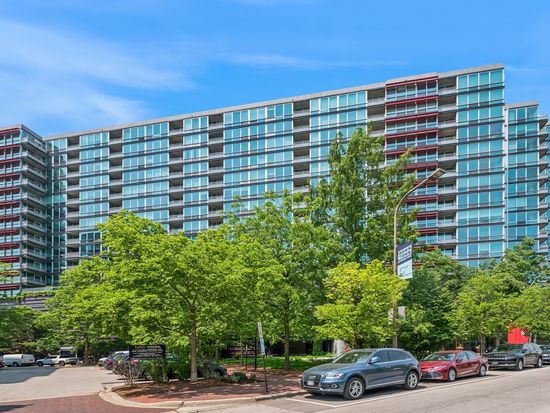 800 Elgin Rd APT 620, Evanston, IL 60201