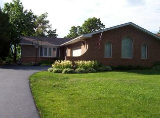 823 Holiday Dr, Sandwich, IL 60548