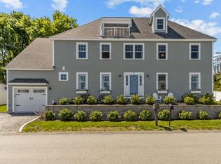 11 Narragansett Ave, Portsmouth, RI 02871
