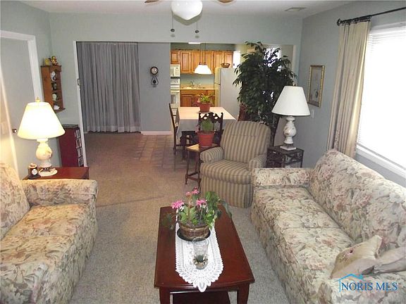 3rd image of 4801 Brinthaven Dr