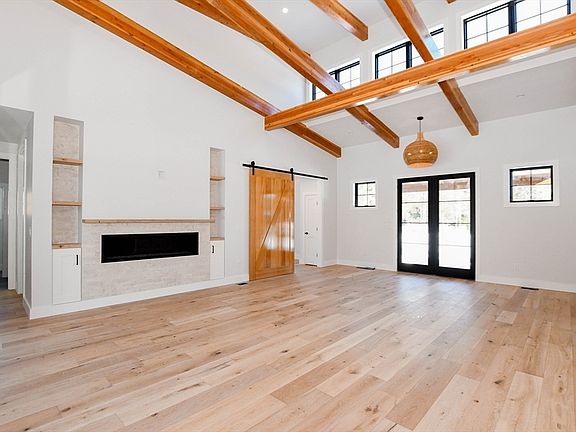 3rd image of 2 Edwards Bridge Rd