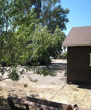 4th image of 19070 Olive Ave