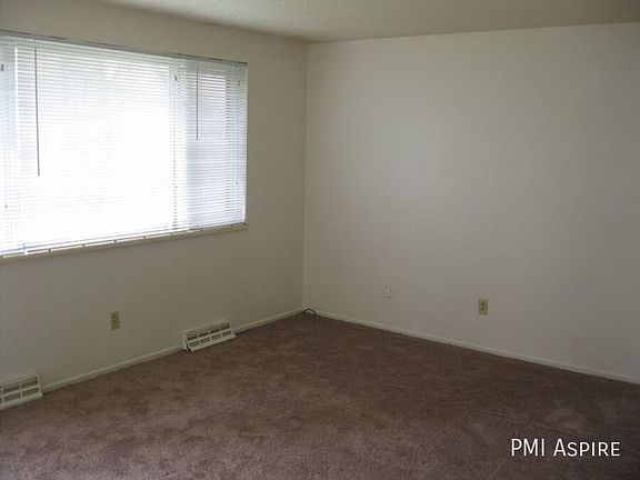 3rd image of 535 Martin St Unit 2