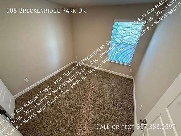608 Breckenridge Park Dr — Photo 6