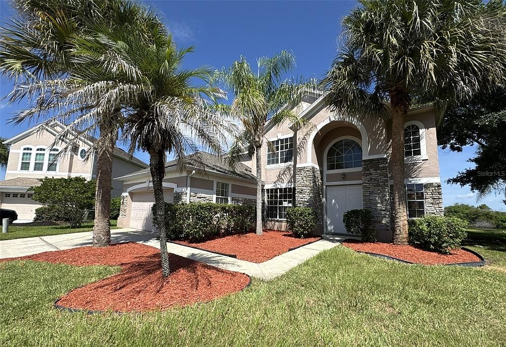 2119 PUTTER PLACE — Oaks National Golf Club